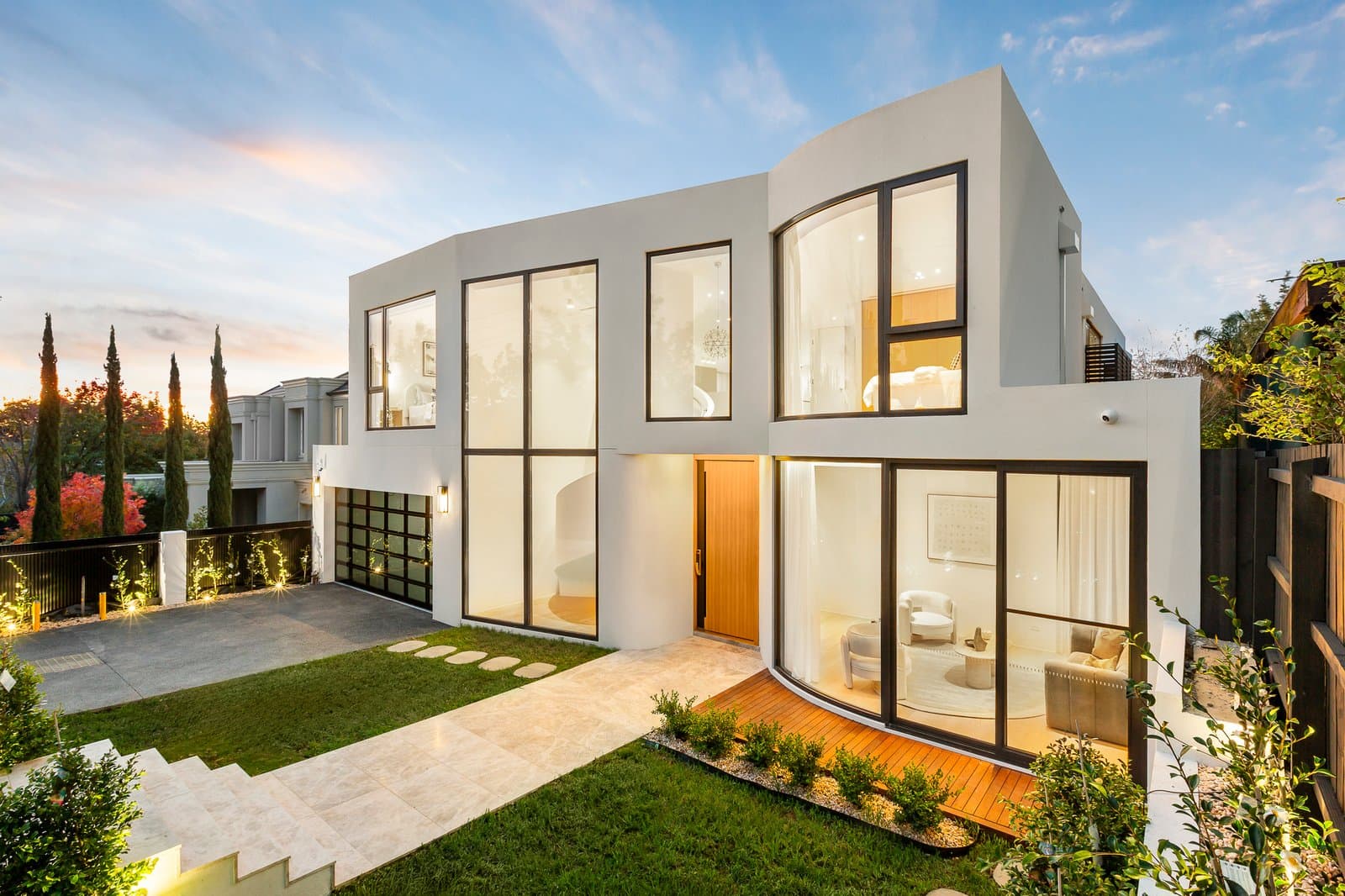 17 Middle Road, Camberwell - Image 1