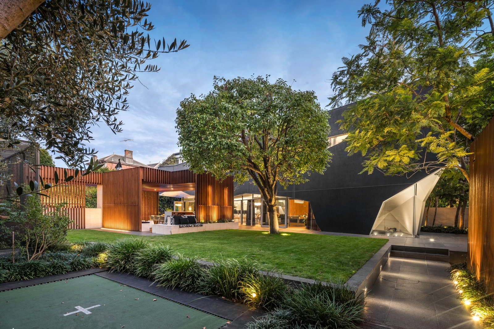 22 Kent Court, Toorak - Thumbnail 3