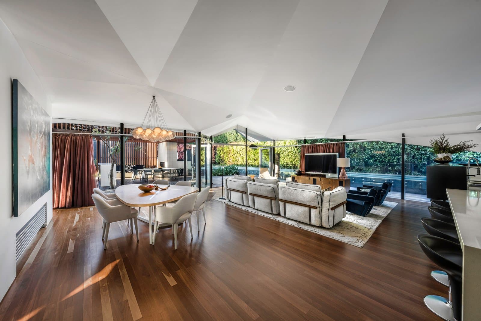 22 Kent Court, Toorak - Thumbnail 4