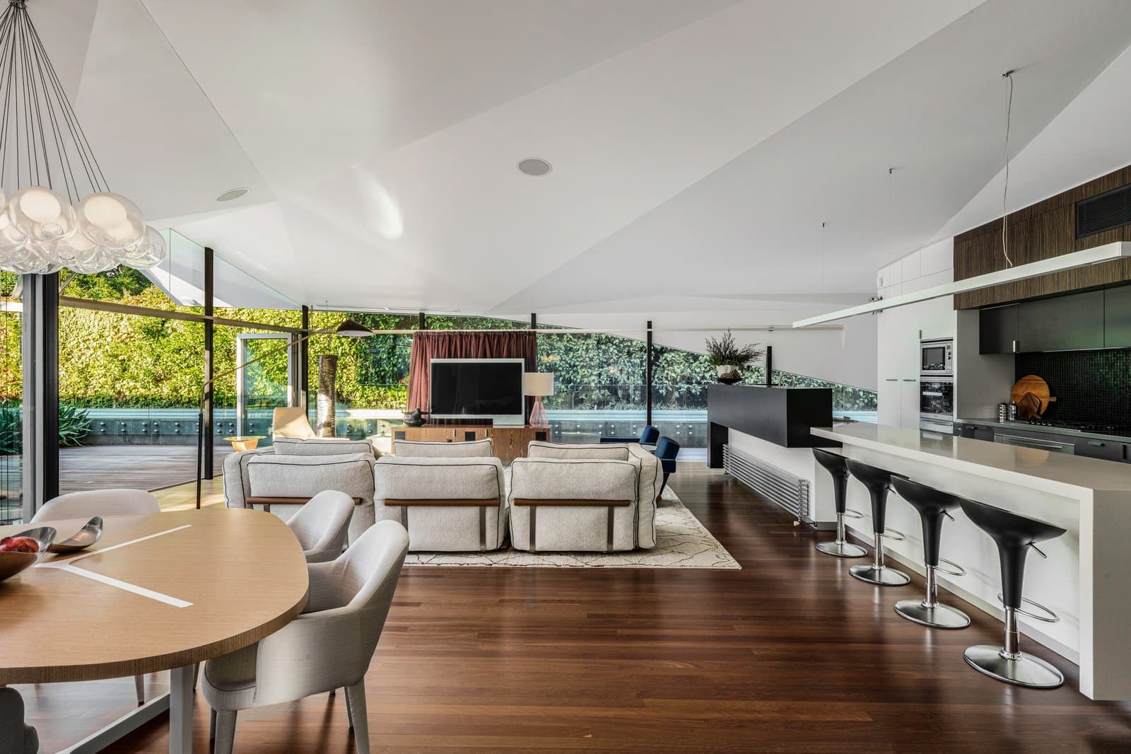 22 Kent Court, Toorak - Thumbnail 5