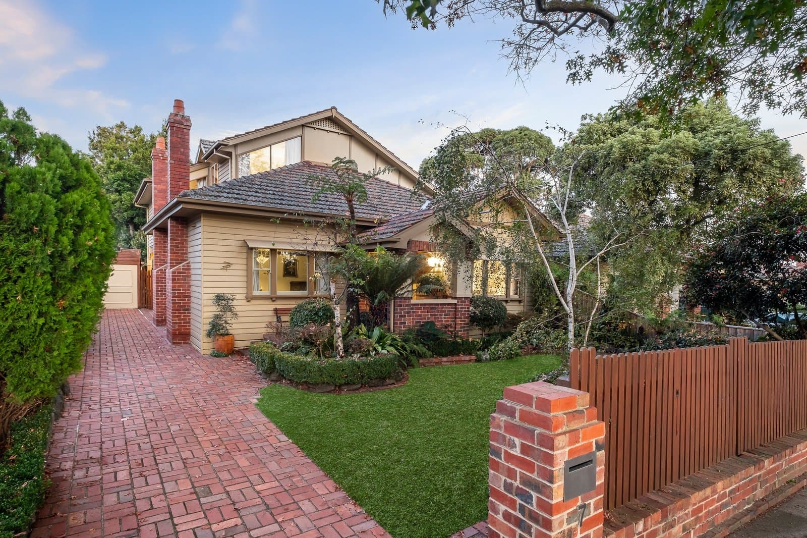 7 Fairview Avenue, Camberwell - Image 1