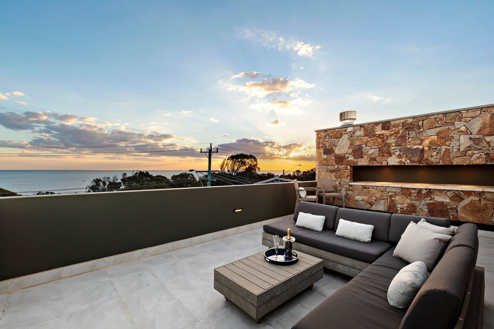 176 Beach Road, Sandringham - Thumbnail 3