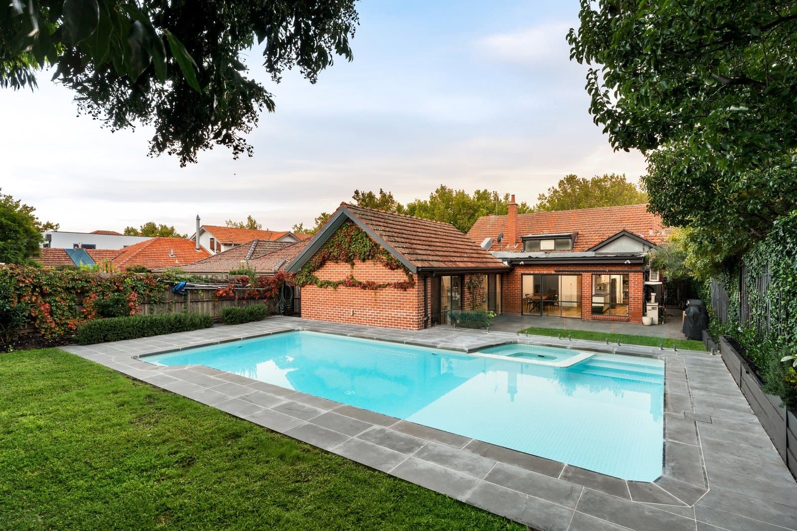 23 Ash Grove, Malvern East - Thumbnail 2
