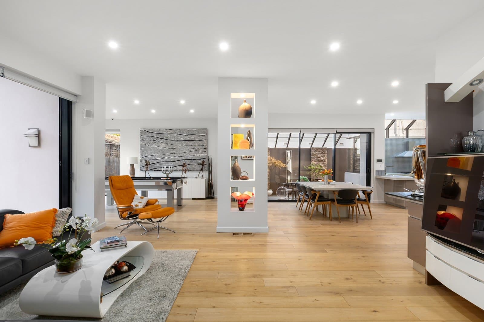 76 Lumeah Road, Caulfield North - Thumbnail 4