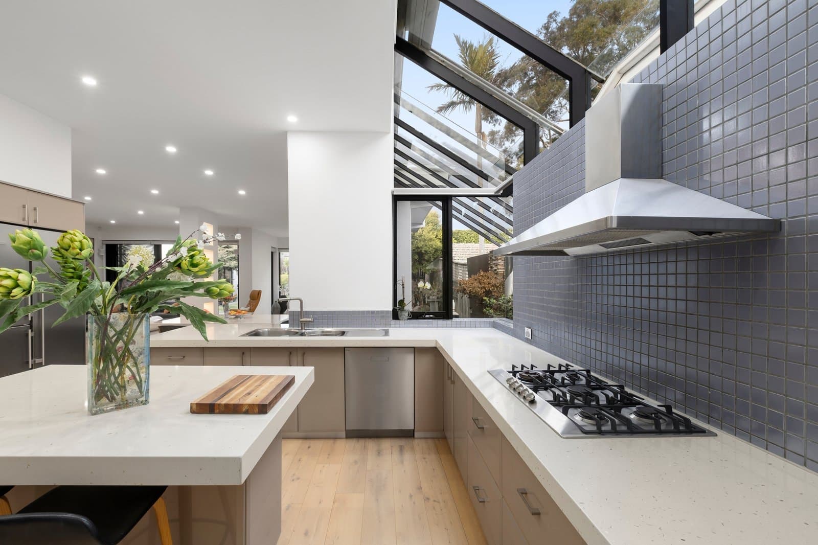 76 Lumeah Road, Caulfield North - Thumbnail 5