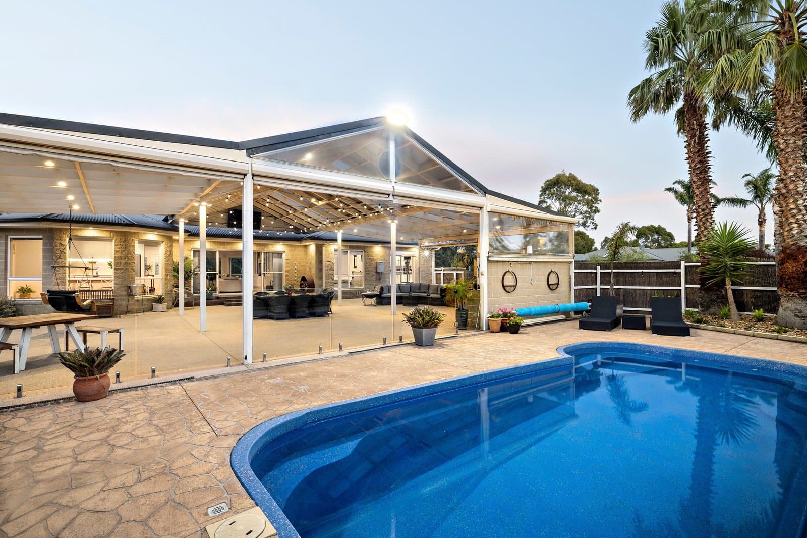 2 Benton Grange Drive, Mornington - Thumbnail 3