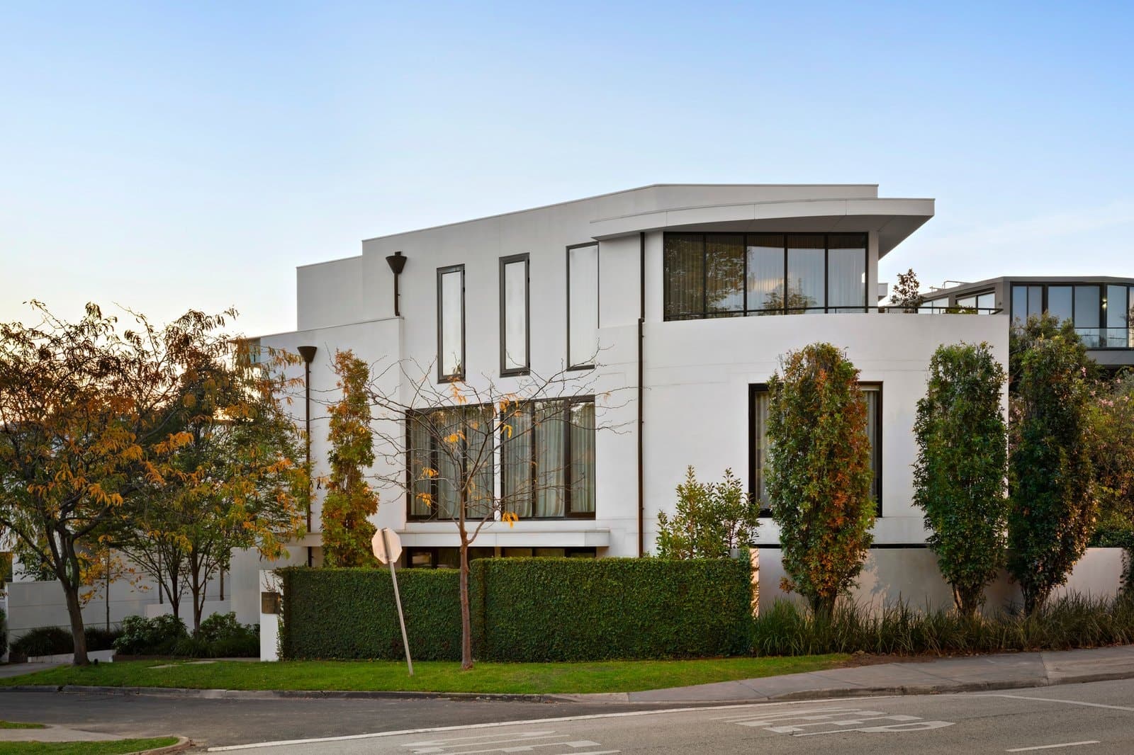 2/14 Martin Court, Toorak - Image 1