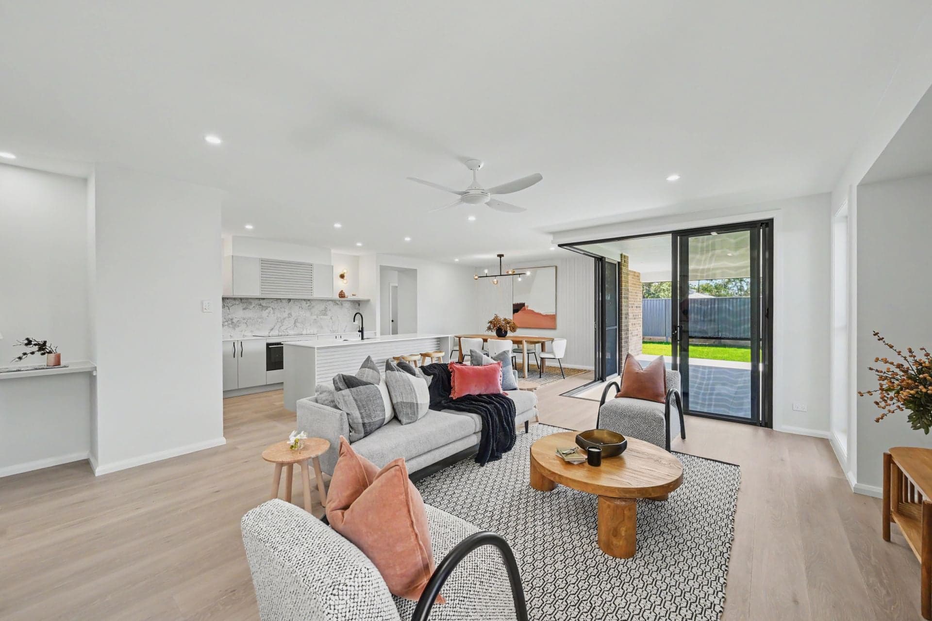 18 Pepperberry Parade Thrumster NSW, Thrumster - Thumbnail 4