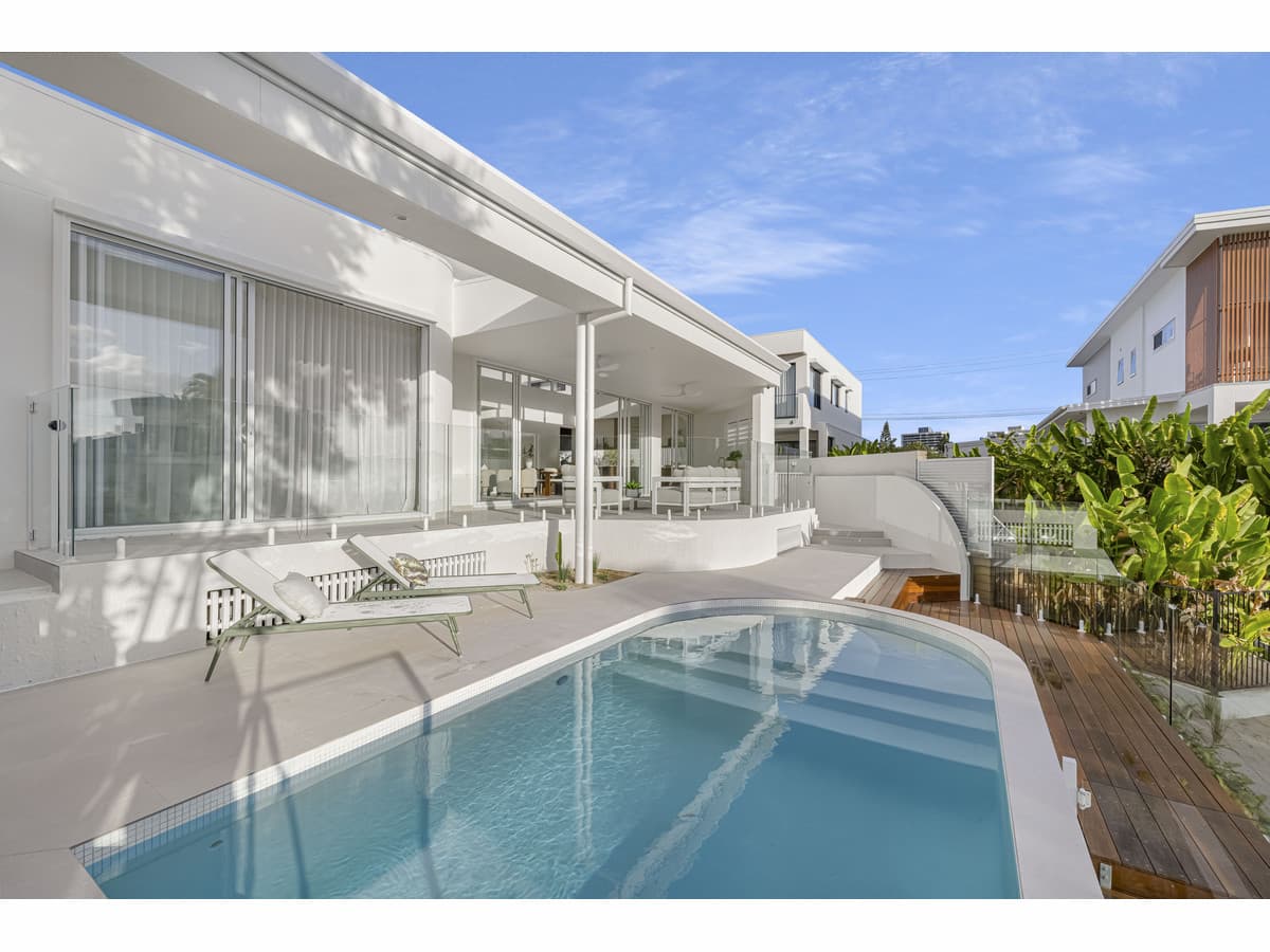 1 Crest View Key, Broadbeach Waters QLD 4218, Broadbeach Waters - Thumbnail 2