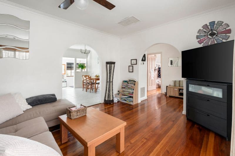 6 Gourock Street, Reservoir - Thumbnail 2