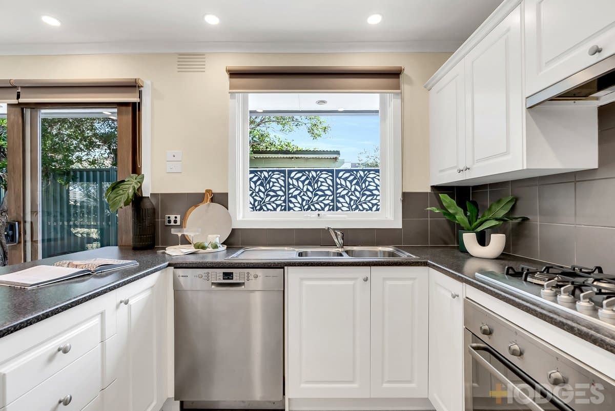 2 / 94 Devon Street, Cheltenham, VIC, 3192, Cheltenham - Thumbnail 6
