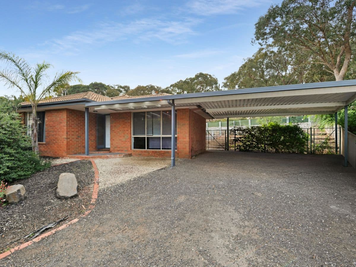 9 Pauline Court, KANGAROO FLAT, Kangaroo Flat - Image 1