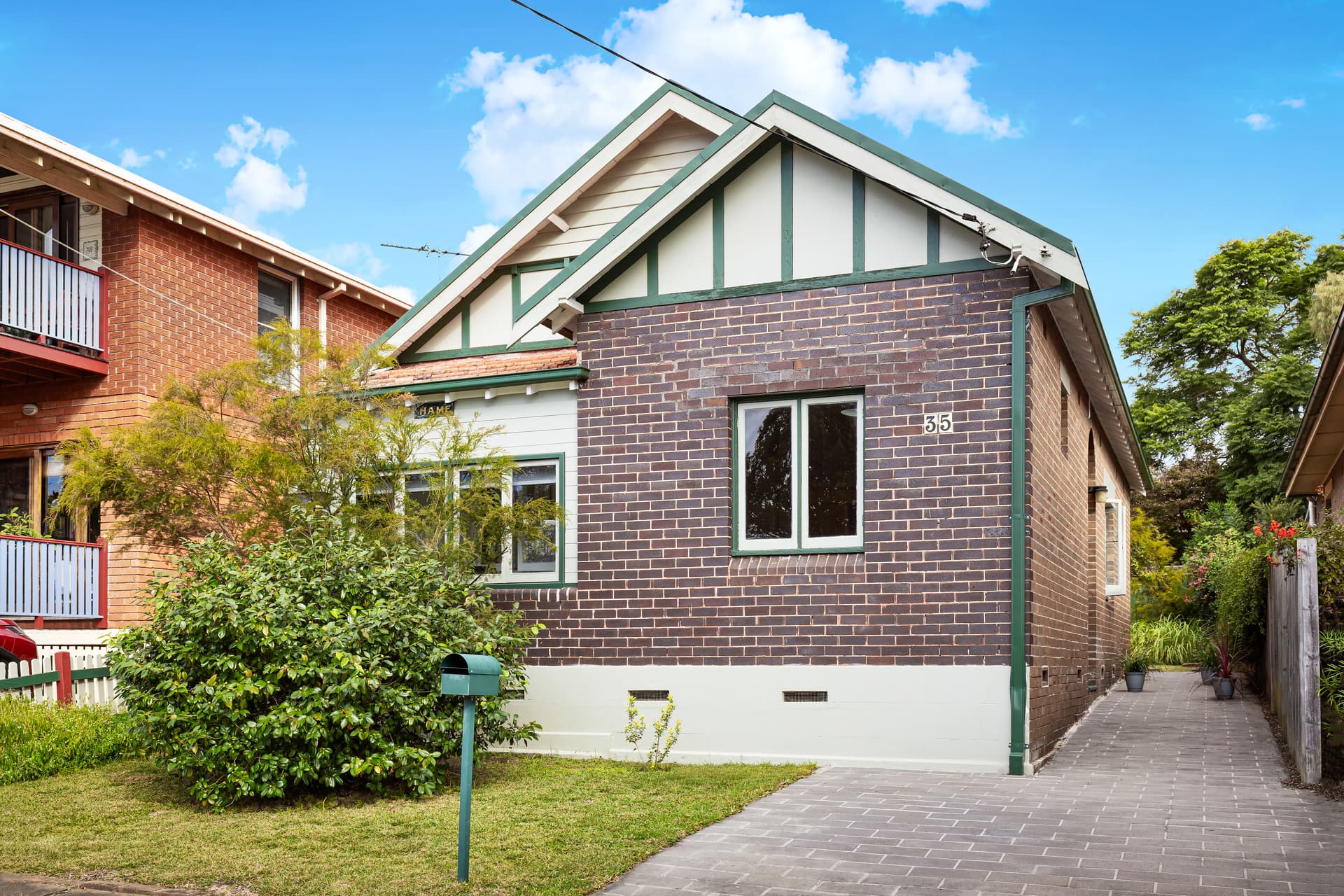 35 Bouvardia Street, Russell Lea - Image 1