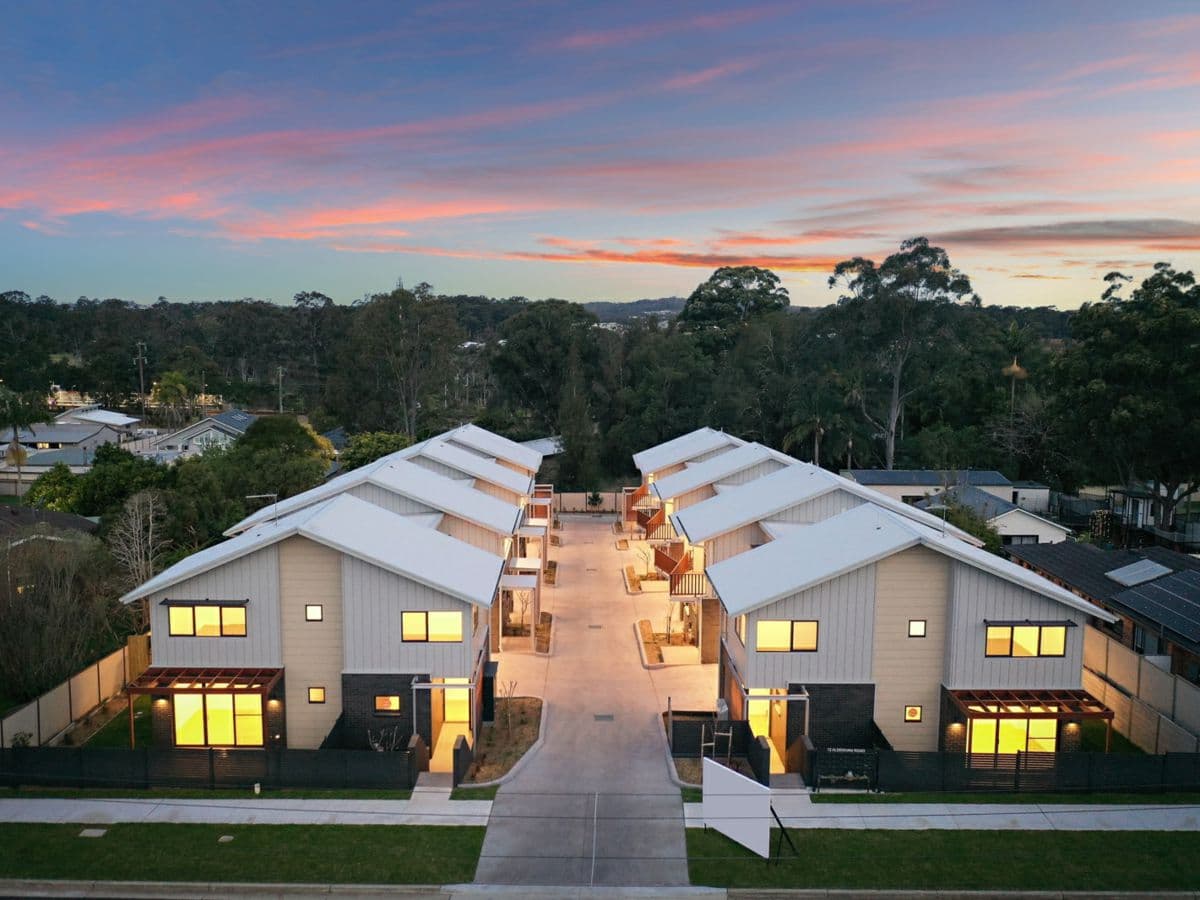9/12 Aldenham Road, WARNERVALE, Warnervale - Thumbnail 2
