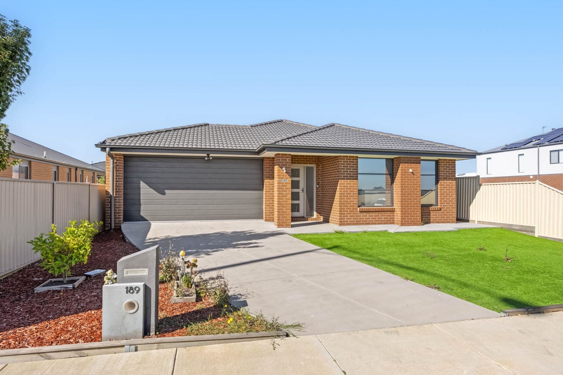 189 Dyson Drive, Under Offer, Under Offer - Thumbnail 2