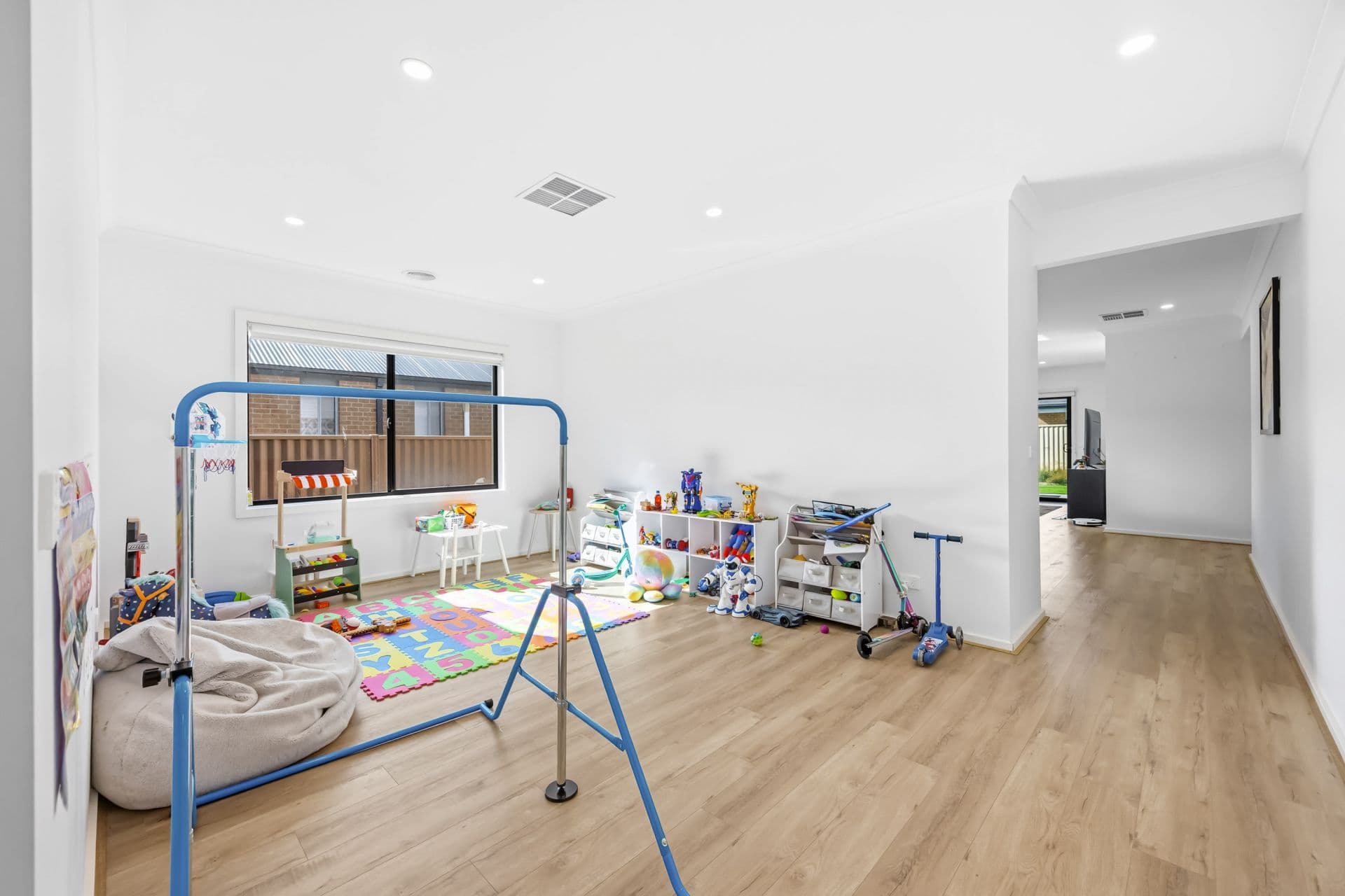 189 Dyson Drive, Under Offer, Under Offer - Thumbnail 4