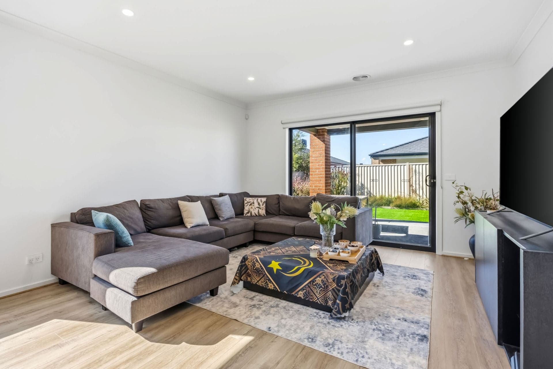 189 Dyson Drive, Under Offer, Under Offer - Thumbnail 6