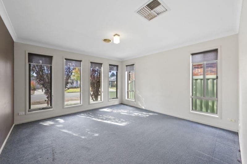 10 Waterford Drive, Under Offer, Under Offer - Thumbnail 3