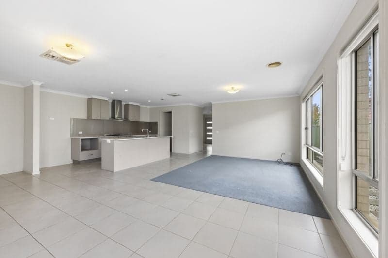 10 Waterford Drive, Under Offer, Under Offer - Thumbnail 5