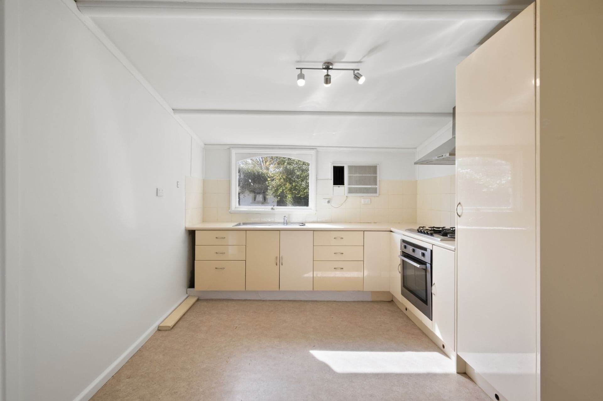 7 Eddy Street, Golden Point, Golden Point - Thumbnail 7