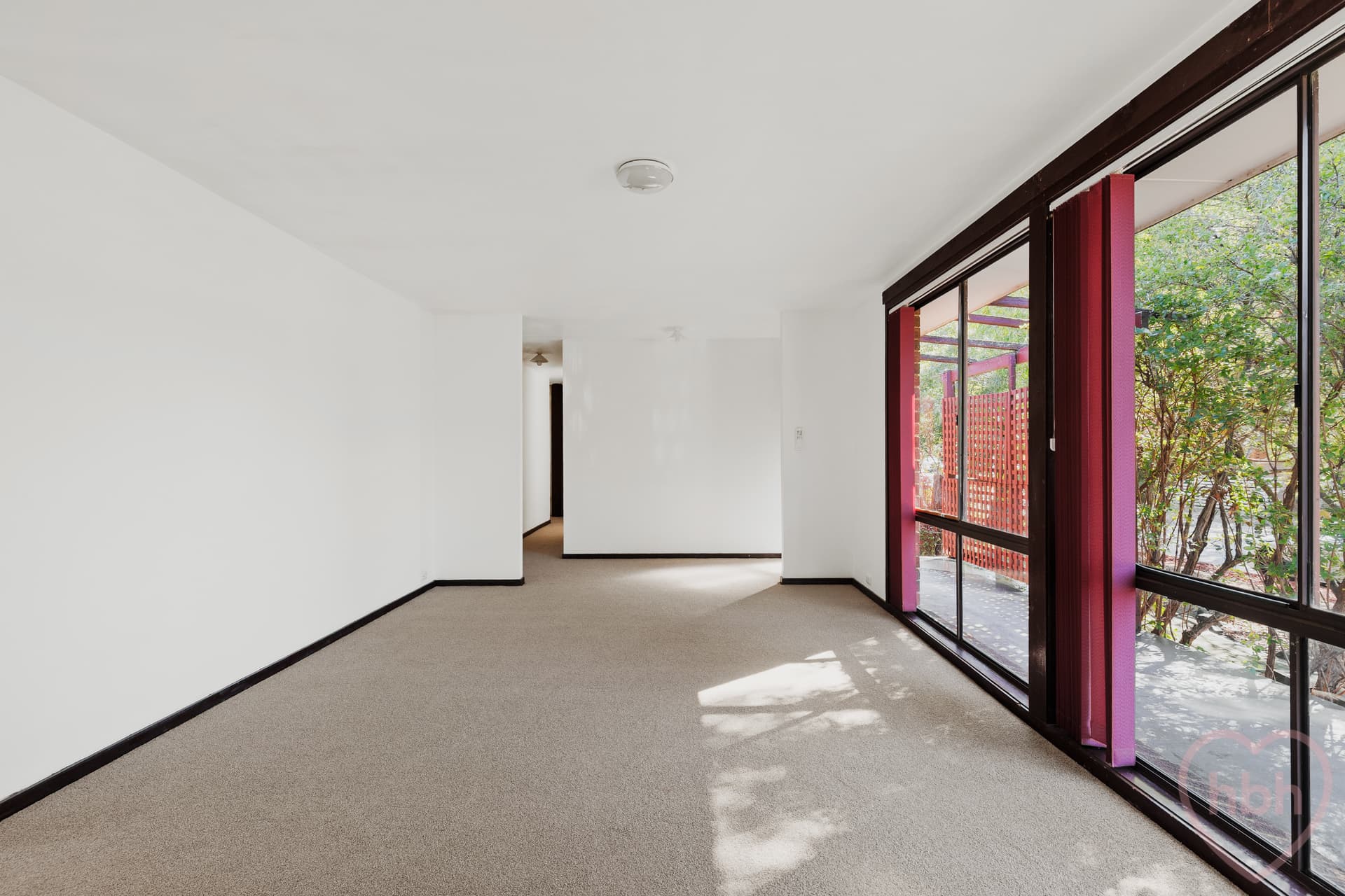 5 McQuade Close, Charnwood - Thumbnail 4
