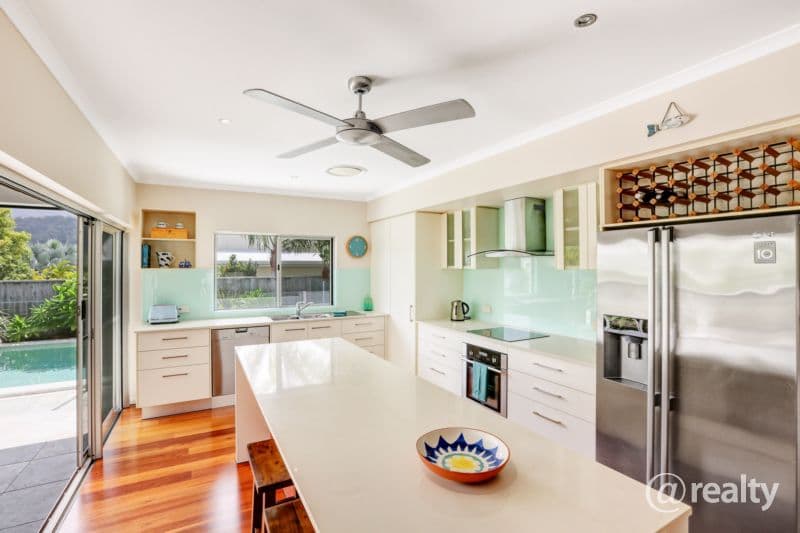 12 BARNACLE STREET, Trinity Beach, QLD, 4879, Trinity Beach - Thumbnail 4