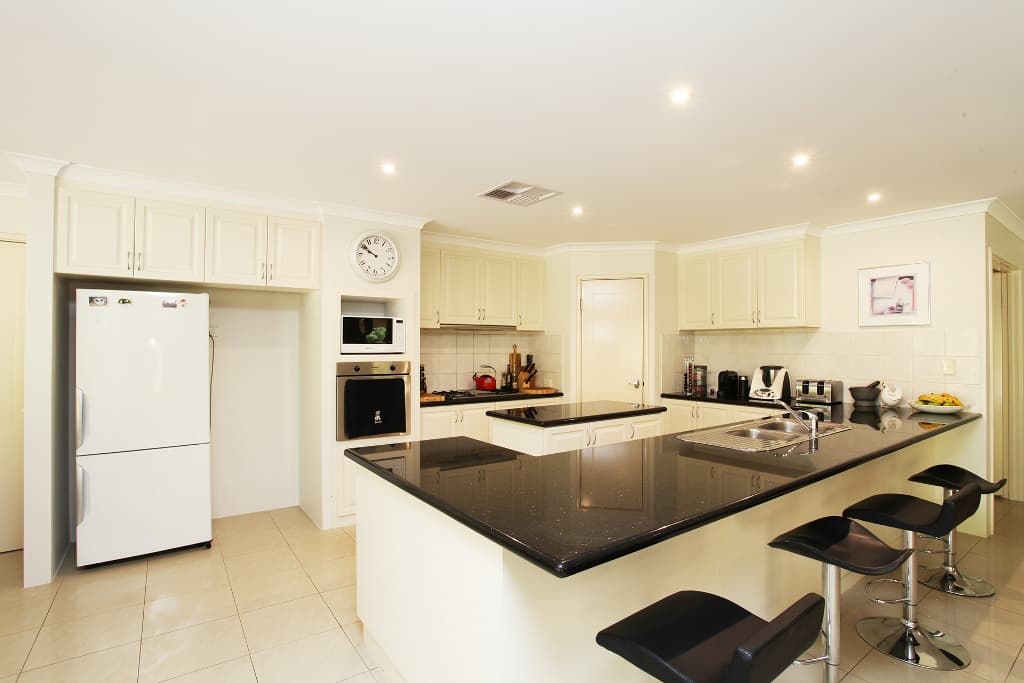 68 Grassy View, Gidgegannup, WA, 6083, Gidgegannup - Thumbnail 2