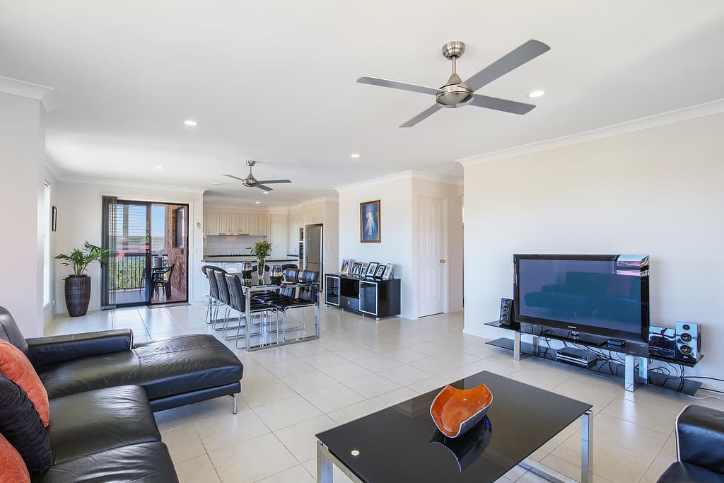23 Manra Way, Pacific Pines, QLD, 4211, Pacific Pines - Thumbnail 3