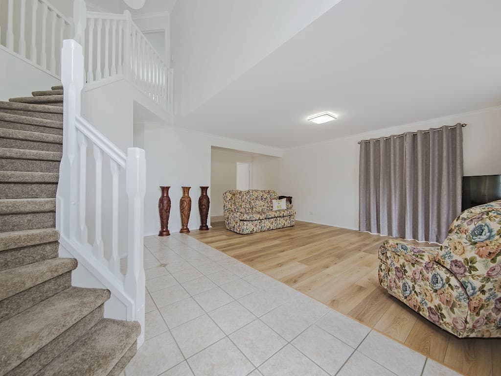 25 Wyncroft  st, Holland Park, QLD, 4121, Holland Park - Thumbnail 2