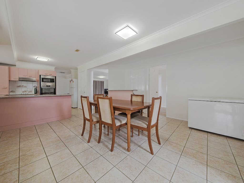 25 Wyncroft  st, Holland Park, QLD, 4121, Holland Park - Thumbnail 4