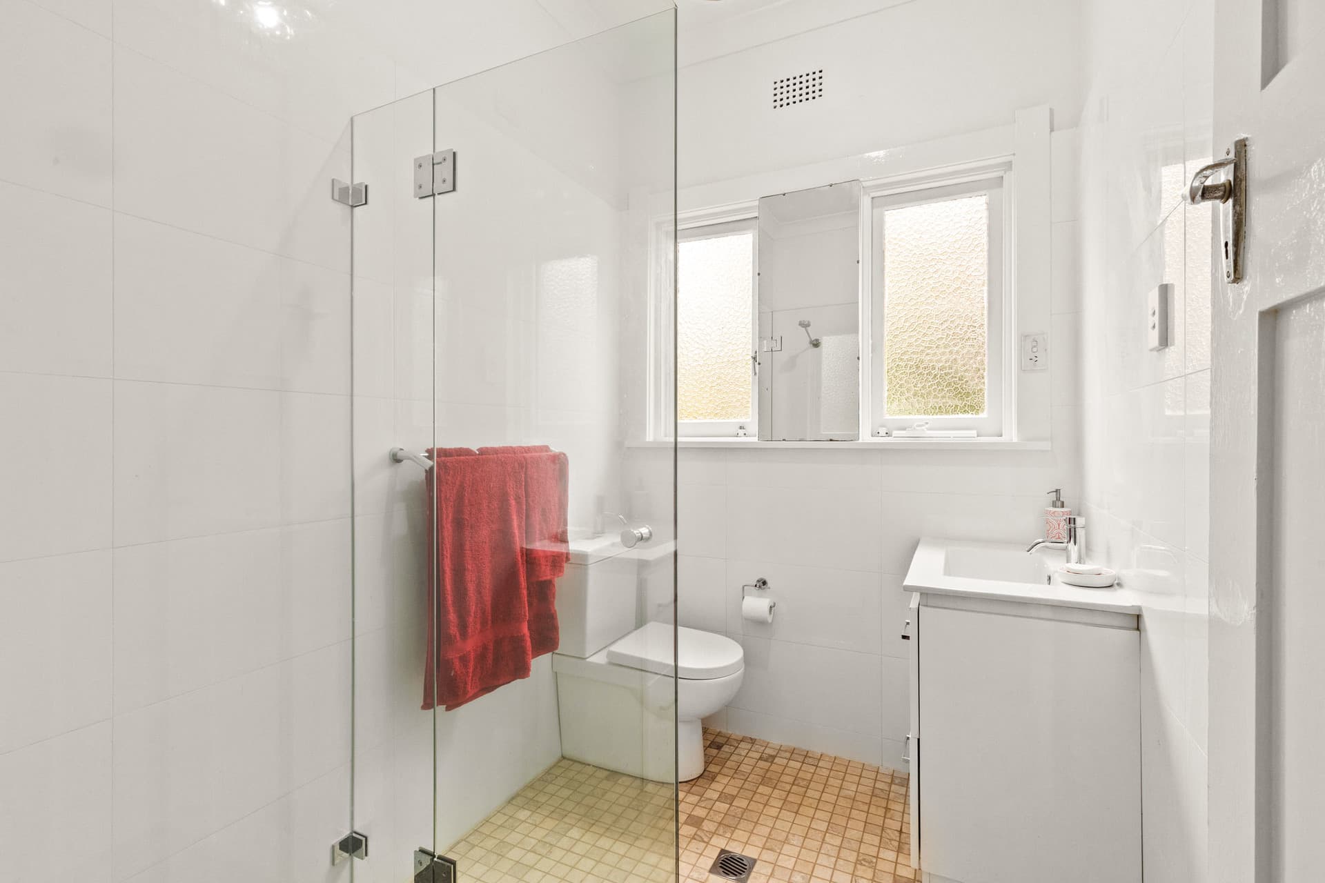 6 Varna Street, Waverley - Thumbnail 2