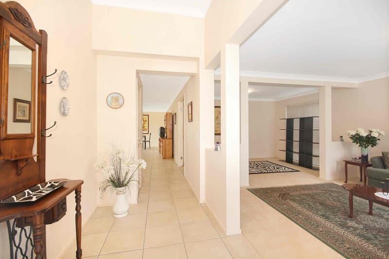 10 Sungold Place, Eight Mile Plains - Thumbnail 2