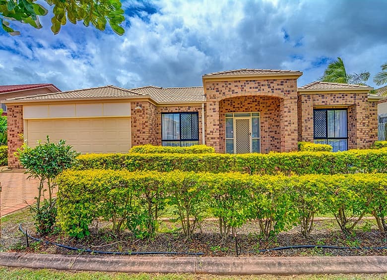 8 Falaise Place, Sunnybank Hills - Thumbnail 2
