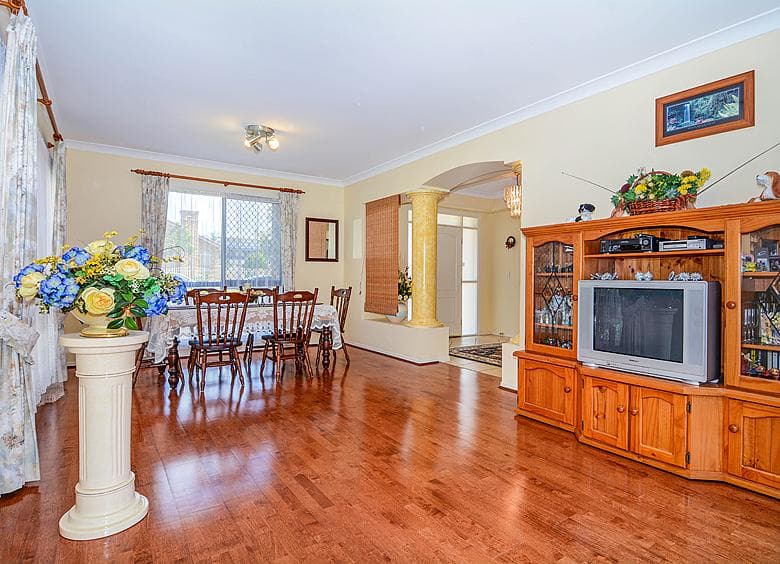 8 Falaise Place, Sunnybank Hills - Thumbnail 4