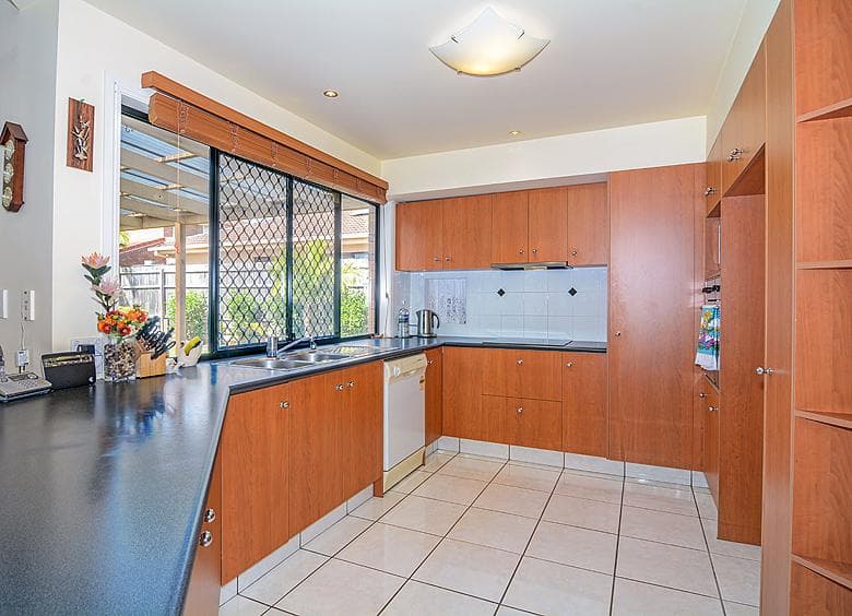 8 Falaise Place, Sunnybank Hills - Thumbnail 5