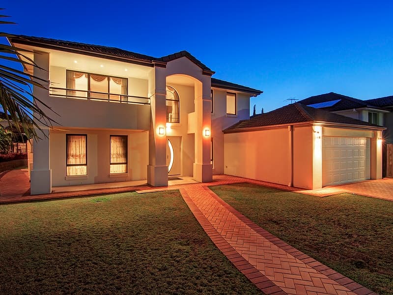 51 Willowleaf Close, Stretton - Image 1