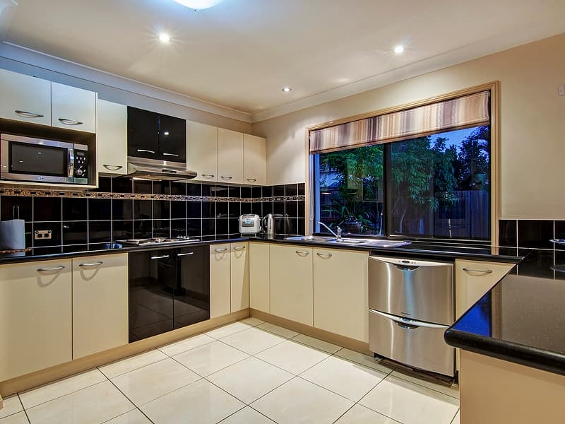 51 Willowleaf Close, Stretton - Thumbnail 5