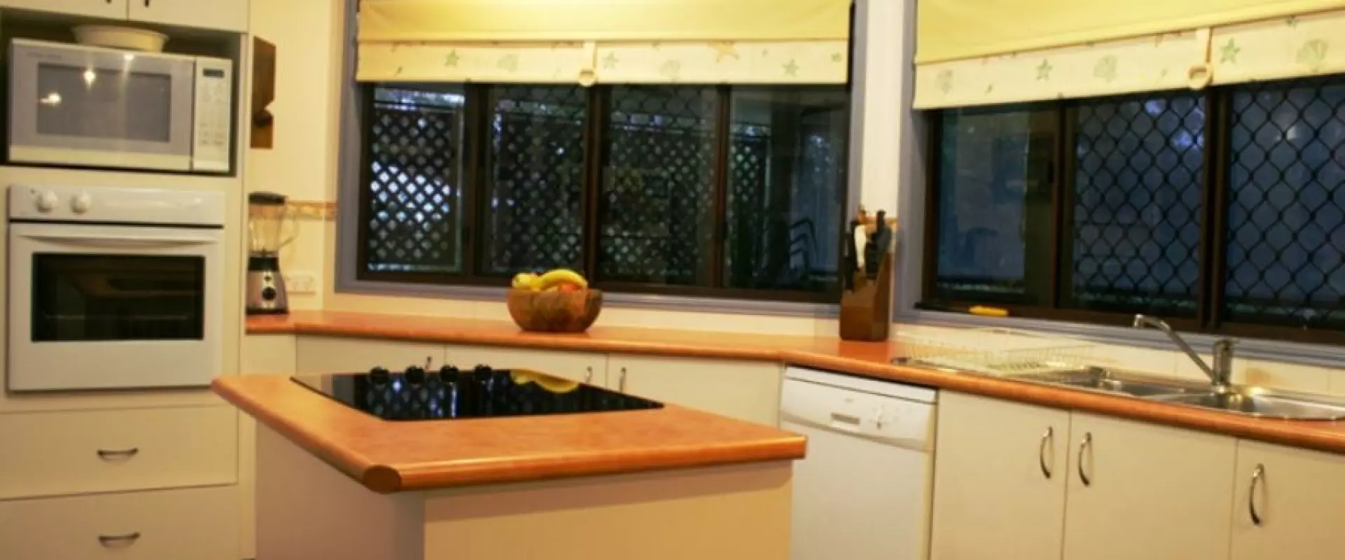 19 Cypress Avenue, Rainbow Beach, Rainbow Beach - Thumbnail 5