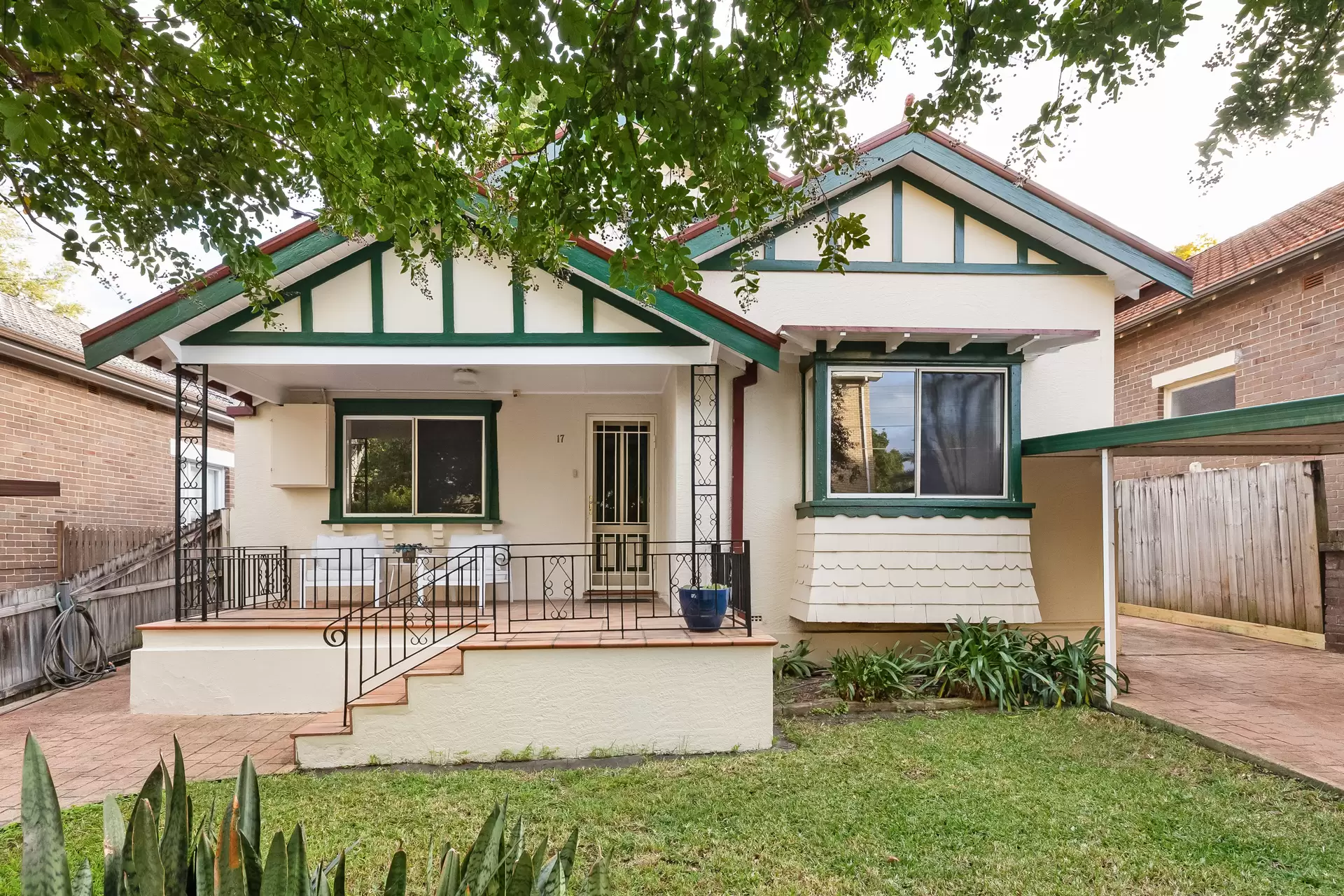 17 Julia Street, Ashfield - Image 1