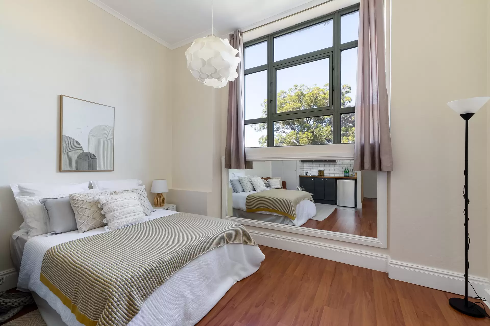 215/88 King Street, Newtown - Thumbnail 2