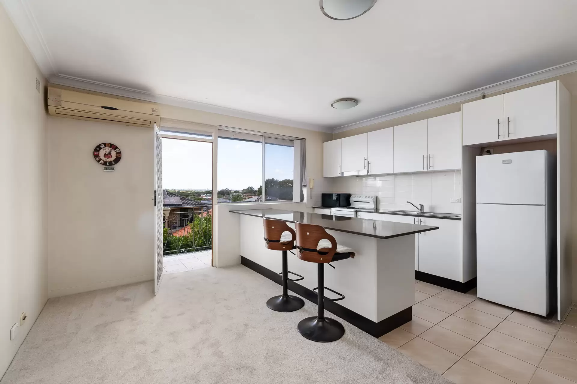 10/16 Northcote Street, Canterbury - Image 1