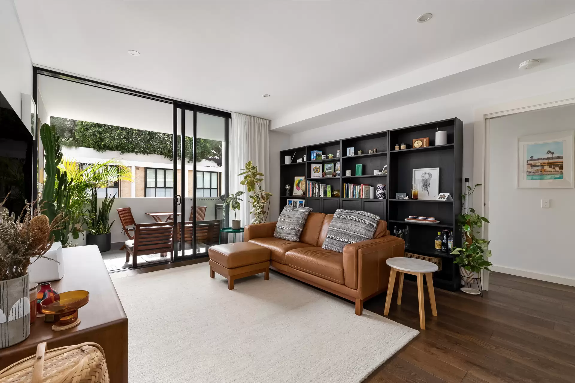 208/55 Princes Highway, St Peters - Thumbnail 2