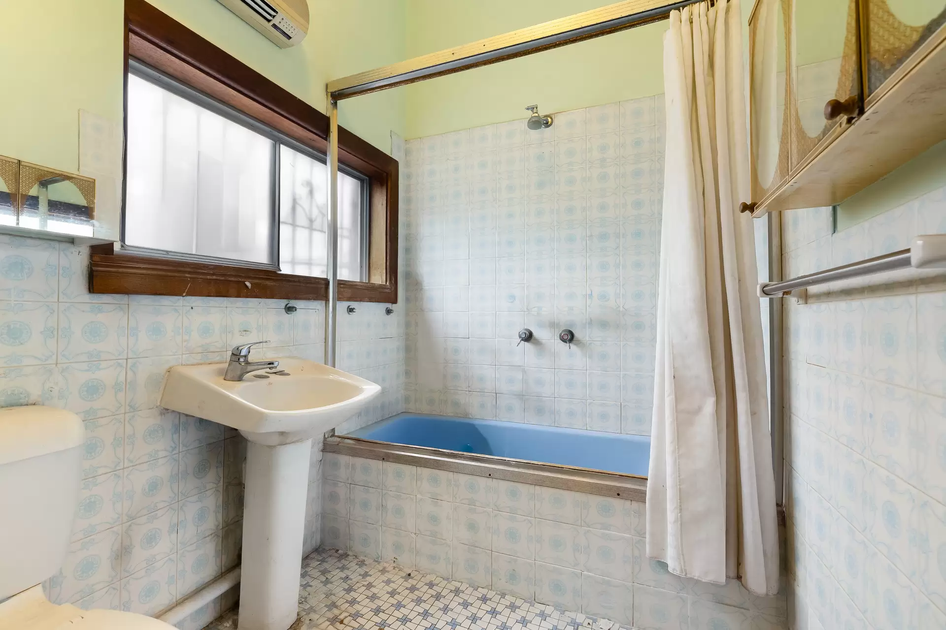 13 Undercliffe Road, Earlwood - Thumbnail 8