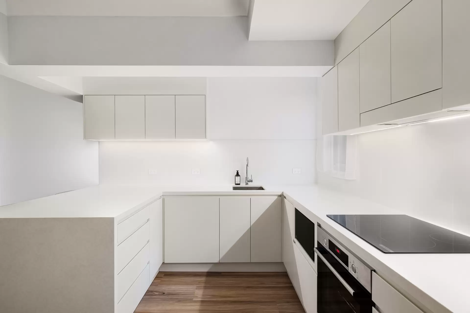 8 Unwins Bridge Road, St Peters - Thumbnail 6
