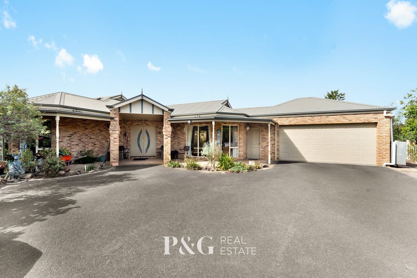 7 Hillsmeade Drive, Narre Warren South - Thumbnail 2