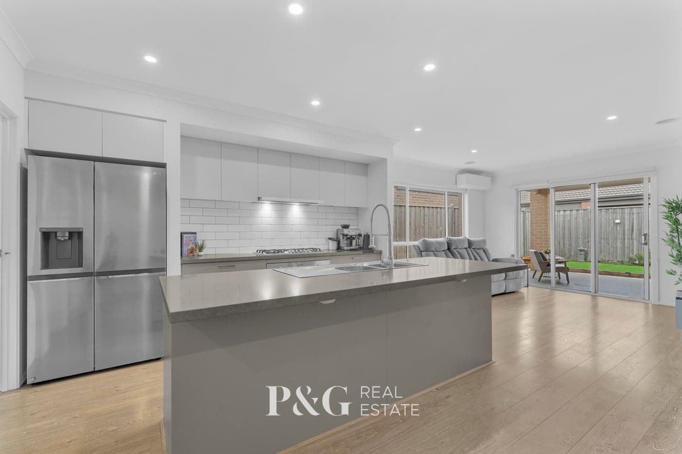 19 Melville Road, Officer - Thumbnail 2