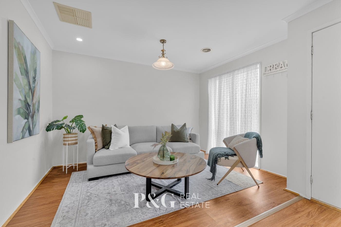 41 Pevensey Drive, Narre Warren South - Thumbnail 2