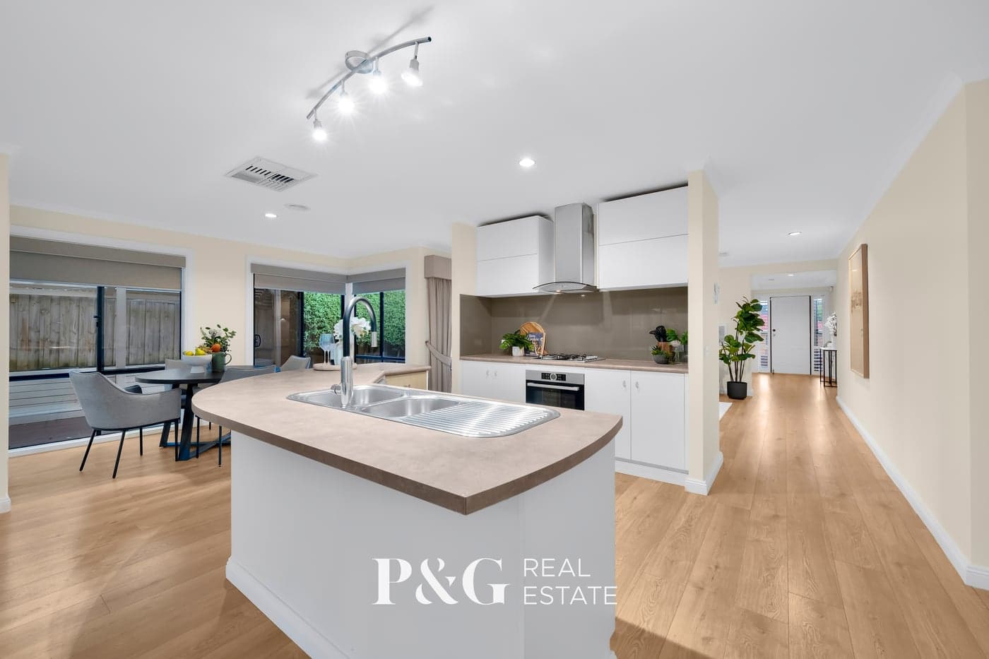 4 Osmington Circle, Narre Warren South - Thumbnail 4