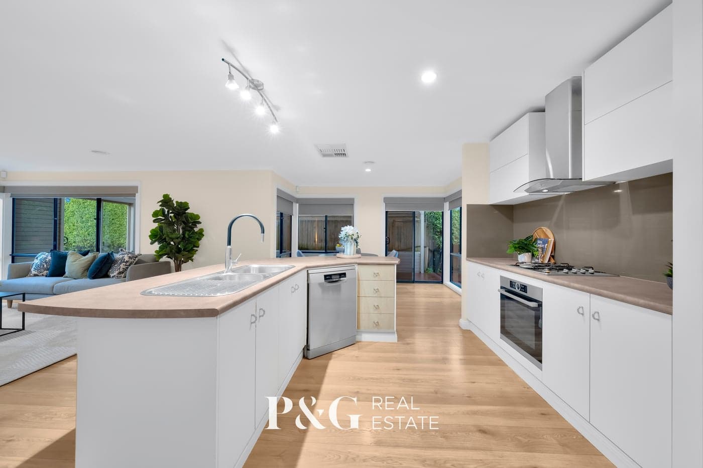 4 Osmington Circle, Narre Warren South - Thumbnail 5