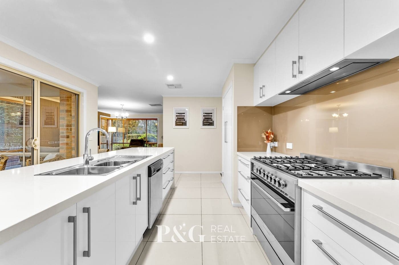 17 Viewmount Court, Narre Warren South - Thumbnail 2